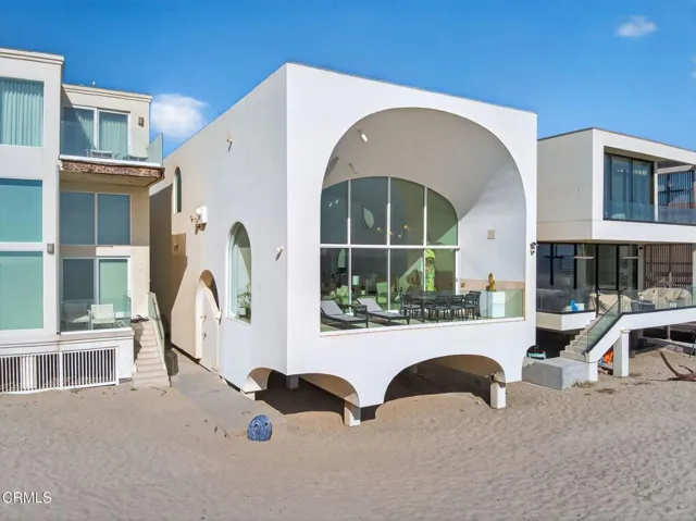 72-web-or-mls-Upmarketmedia_1211Cap-169