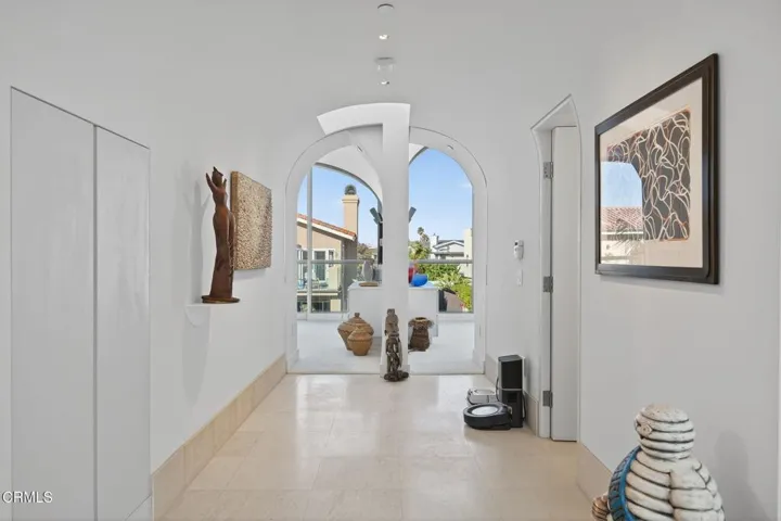 66-web-or-mls-Upmarketmedia_1211Cap-151