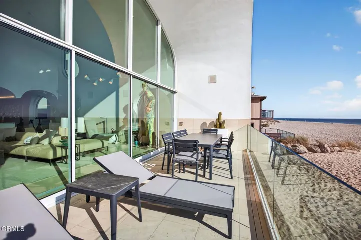 74-web-or-mls-Upmarketmedia_1211Cap-78