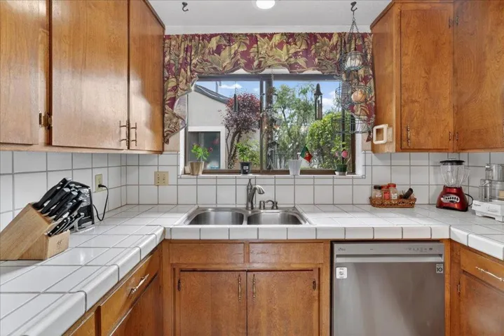 290 Joes Lane, Hollister, California 95023