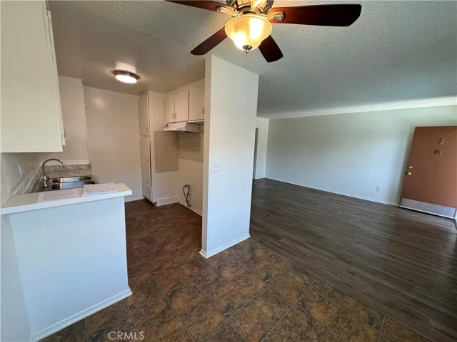 7524 Haskell, Van Nuys, California 91406