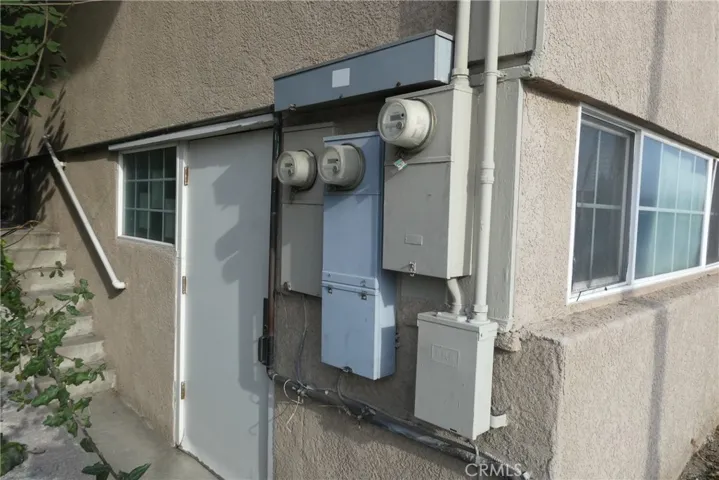 2657 Honolulu, Montrose, California 91020