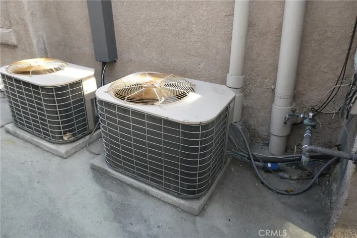 2657 Honolulu, Montrose, California 91020