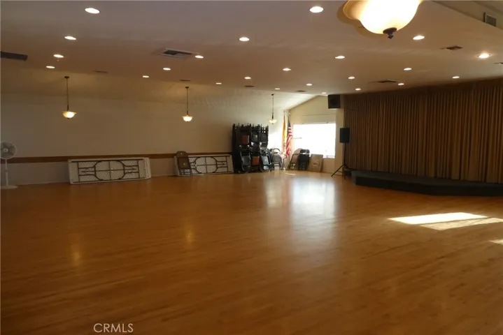 2657 Honolulu, Montrose, California 91020