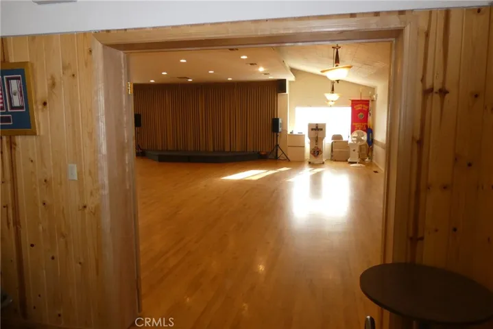 2657 Honolulu, Montrose, California 91020