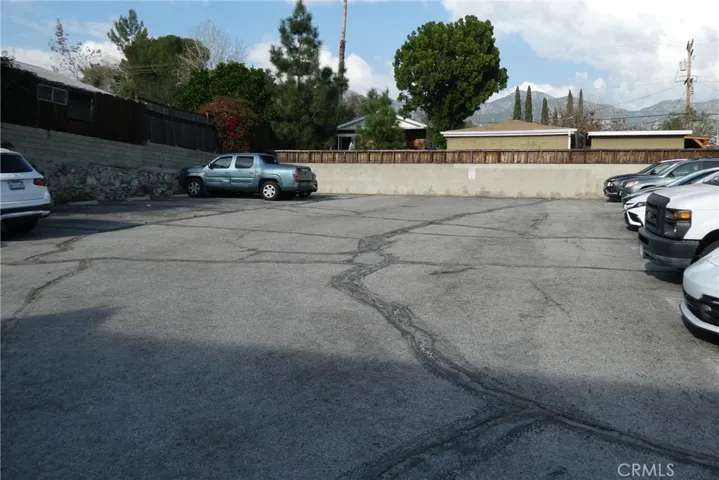 2657 Honolulu, Montrose, California 91020