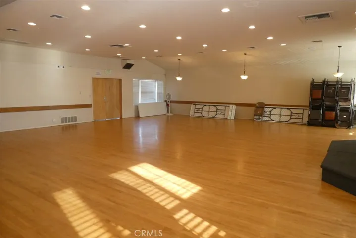 2657 Honolulu, Montrose, California 91020