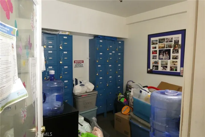 2657 Honolulu, Montrose, California 91020