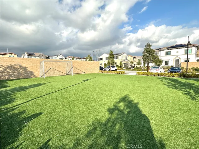 5593 Siracusa Way, Fontana, California 92336