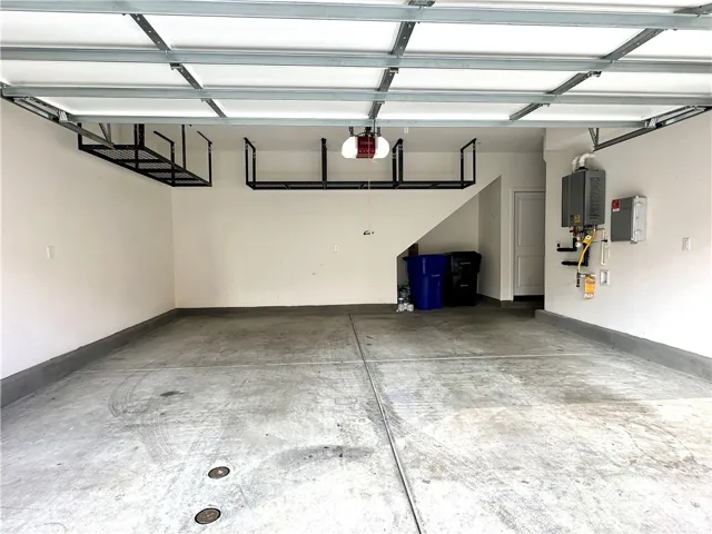 5593 Siracusa Way, Fontana, California 92336