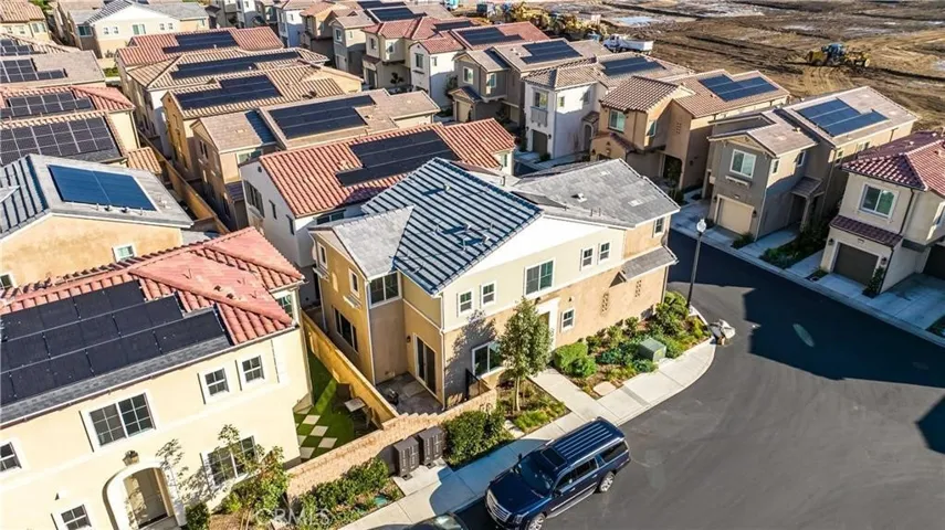 5593 Siracusa Way, Fontana, California 92336