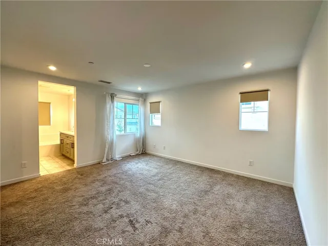 5593 Siracusa Way, Fontana, California 92336
