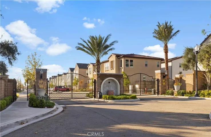 5593 Siracusa Way, Fontana, California 92336