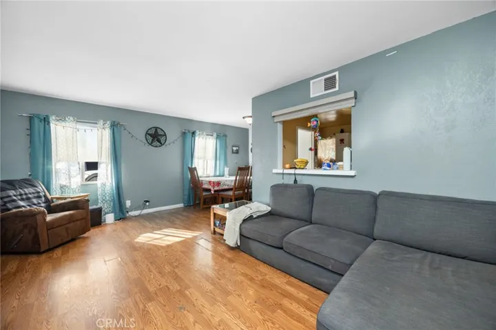 587 W Fernleaf, Pomona, California 91766