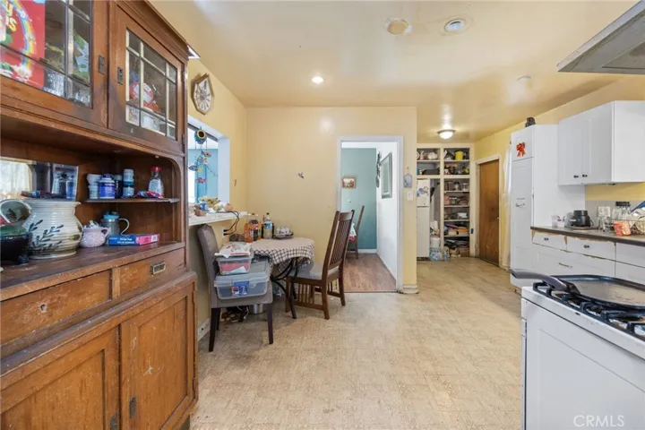 587 W Fernleaf, Pomona, California 91766