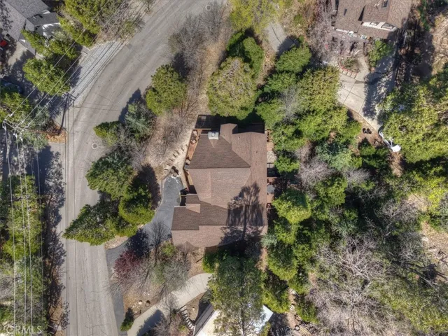 415 Golf Course, Lake Arrowhead, California 92352