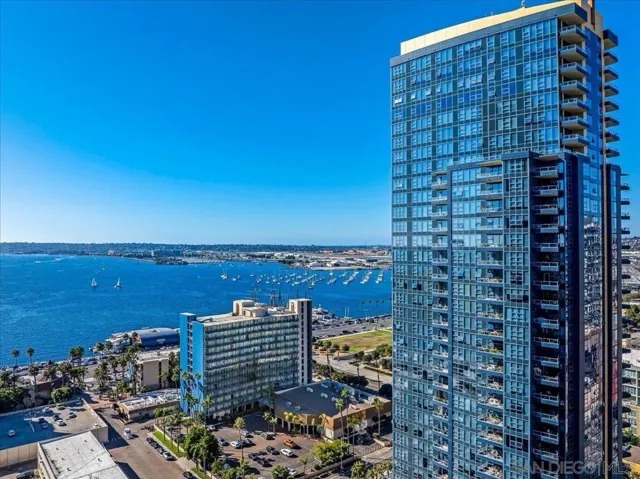 1325 Pacific Hwy 3301, San Diego, California 92101
