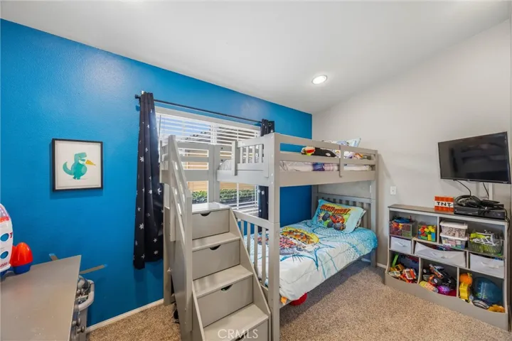 Bedroom with 2 windows