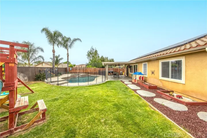 Gorgeous backyard