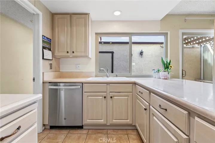 88 Los Verdes, San Luis Obispo, California 93401