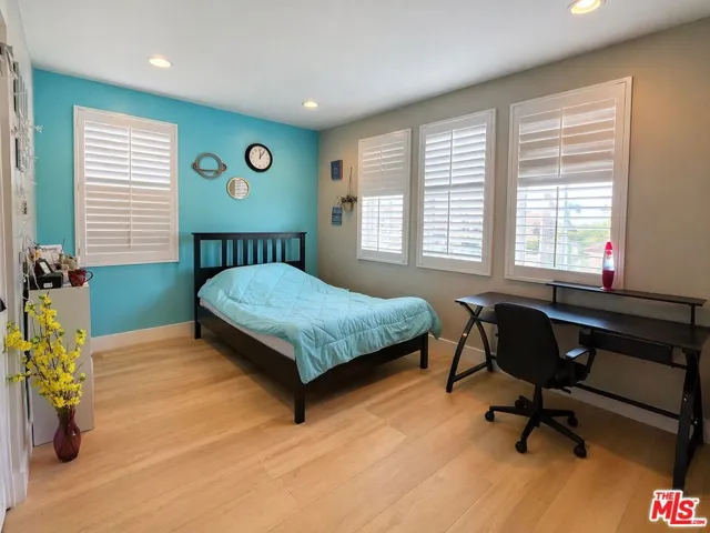 3rd bedroom upstairs