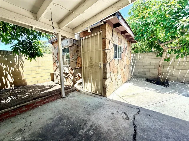 431 E Rosslynn, Fullerton, California 92832