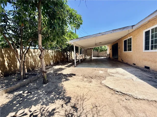 431 E Rosslynn, Fullerton, California 92832