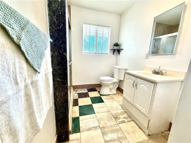 431 E Rosslynn, Fullerton, California 92832