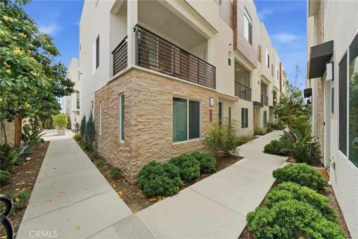 Beautifully landscaped common area