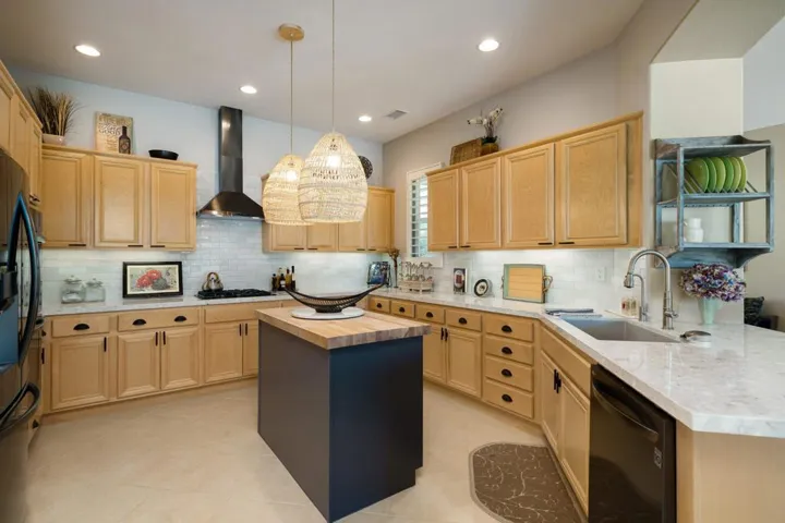 37-web-or-mls-JMPrickleyPear_2022_037