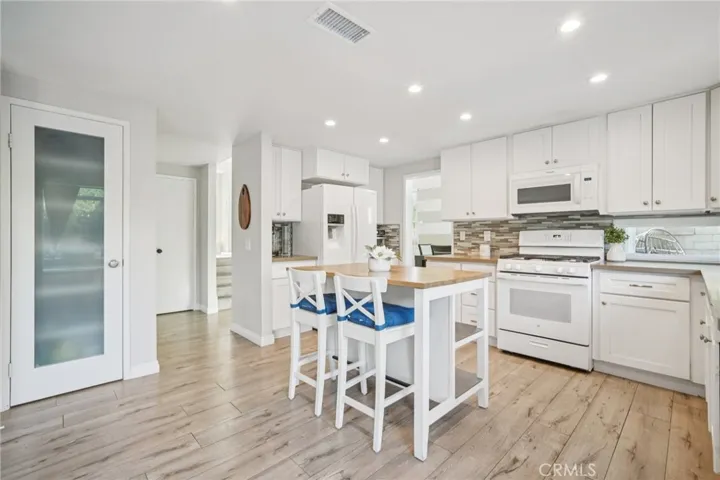 Kitchen  - 27301 Monforte, M.V. 92692