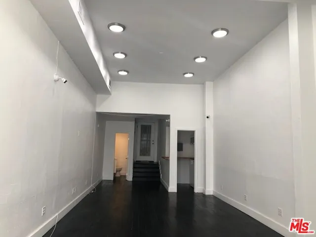 7619 Melrose Avenue, Los Angeles, California 90046 — photo 4