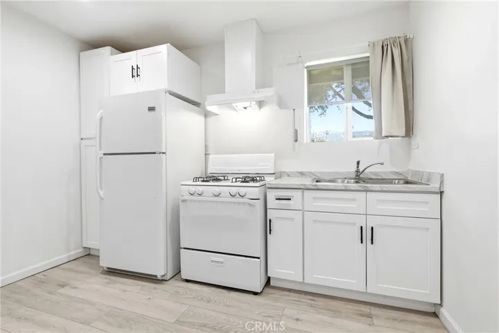 studio kitchen