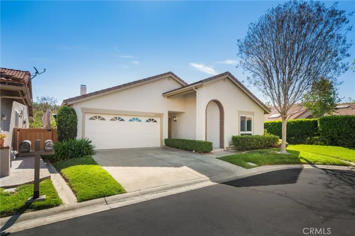 27652 Via Rodrigo, Mission Viejo, California 92692