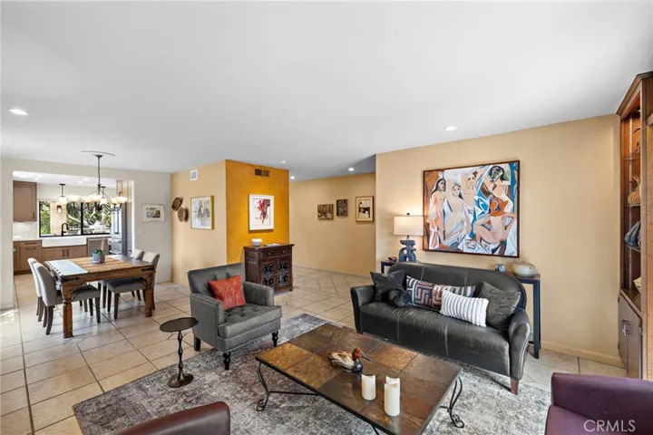 2556 N Ridgecrest, Orange, California 92867