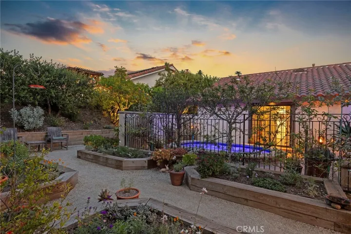 2556 N Ridgecrest, Orange, California 92867