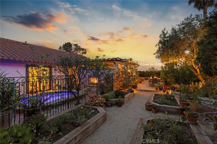2556 N Ridgecrest, Orange, California 92867