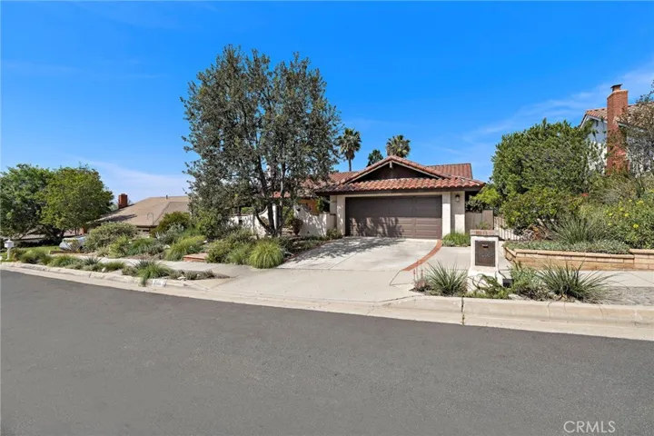 2556 N Ridgecrest, Orange, California 92867
