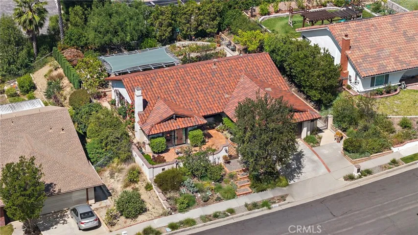 2556 N Ridgecrest, Orange, California 92867