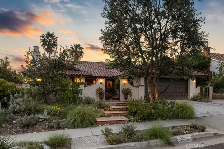 2556 N Ridgecrest, Orange, California 92867