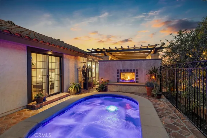 2556 N Ridgecrest, Orange, California 92867