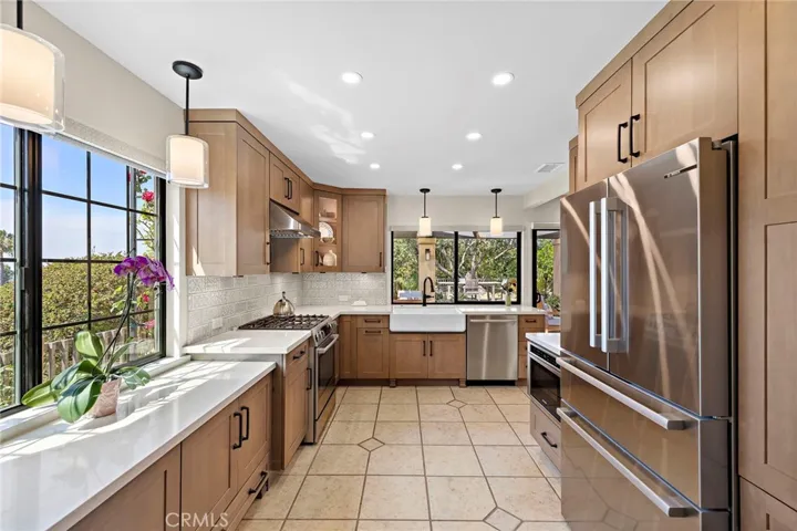 2556 N Ridgecrest, Orange, California 92867