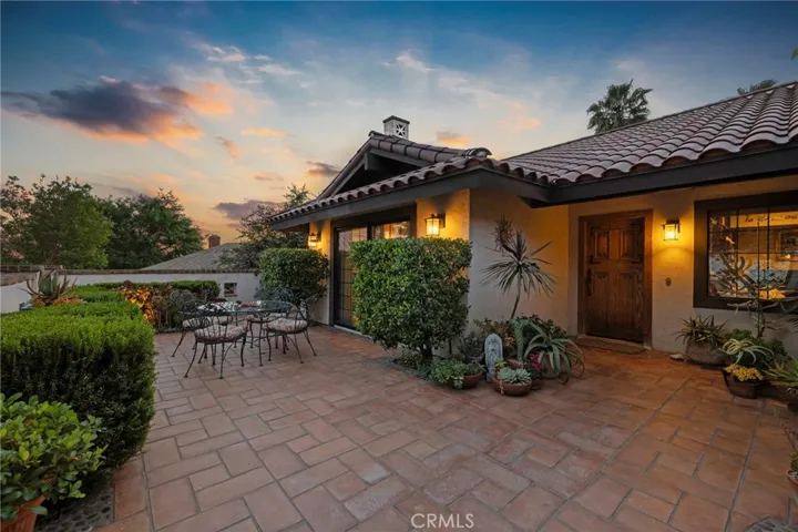 2556 N Ridgecrest, Orange, California 92867