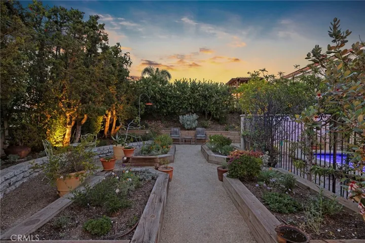 2556 N Ridgecrest, Orange, California 92867