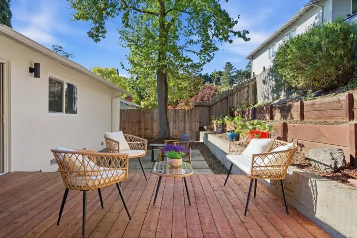 10910 Glen Artney Street, Oakland, California 94605