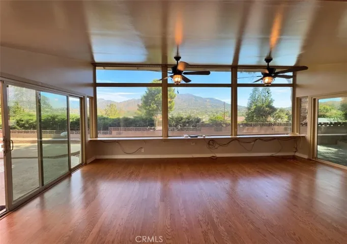 8811 Riderwood, Sunland, California 91040