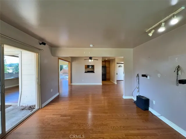8811 Riderwood, Sunland, California 91040