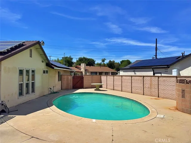 8811 Riderwood, Sunland, California 91040