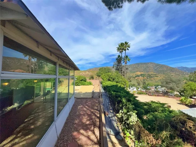 8811 Riderwood, Sunland, California 91040