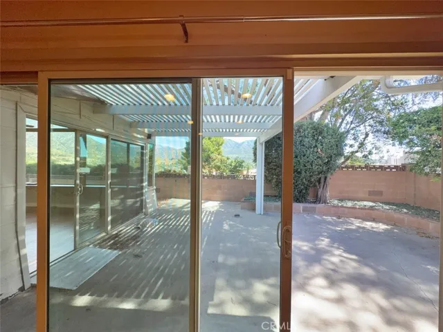 8811 Riderwood, Sunland, California 91040